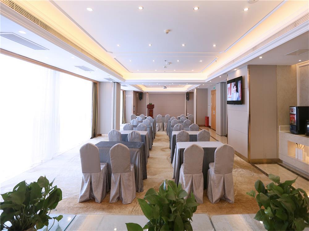 Vienna International Hotel Yantai Changjiang Road Xingyi Square Branch Esterno foto
